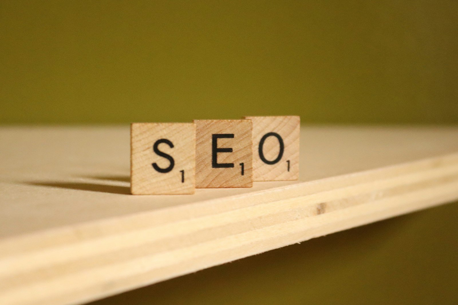 白帽 SEO 與黑帽 SEO 差在哪？便宜快速的排名為何讓公司付出更多
